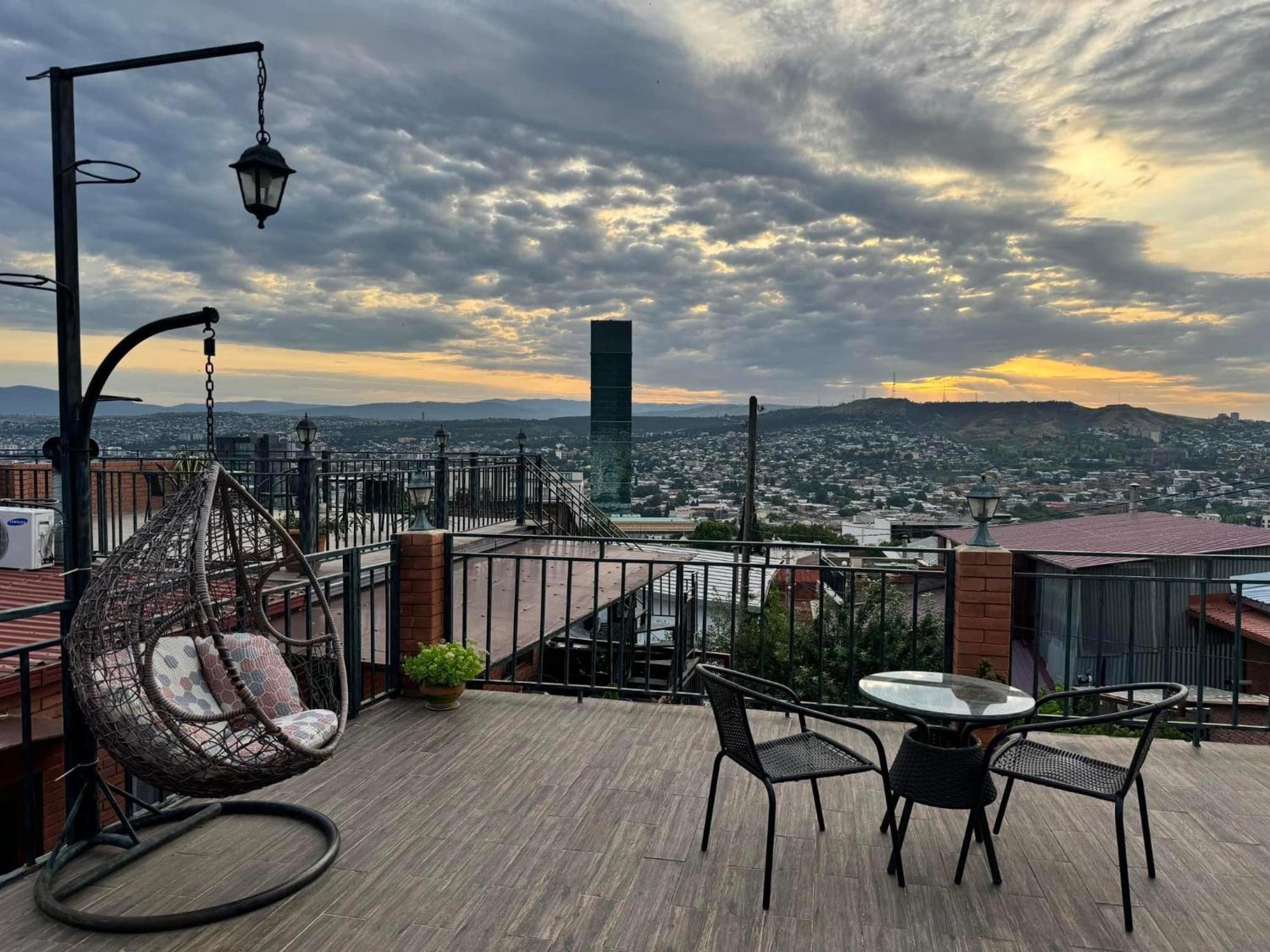 9 Borbalo Street Apartment With Terrace Tbilisi Exterior foto